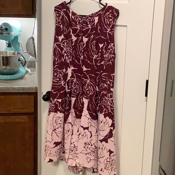 Sleeveless Floral Knee Length Dress Purple & Pink - Picture 4 of 4